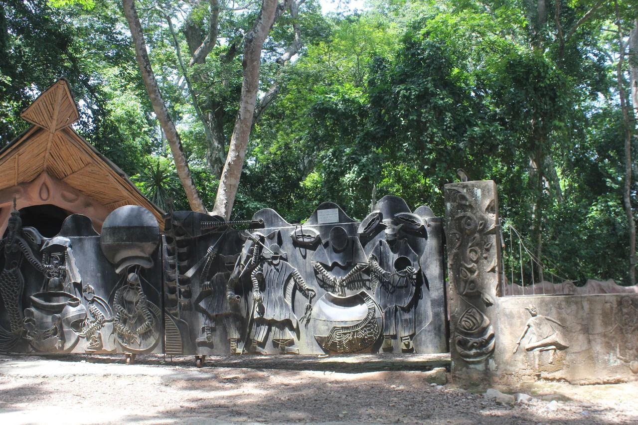 Osun Sacred Grove forest Osogbo Is known for its wield nature and various kinds of animals like monkey, ostriches and bath can be found in this groove with diverse other creatures like the Iwin(the genie) that sucks and prey on human for its living.  The sacred forest has different kinds of indigenous youruba shrine inside of it with their certain significance attached to its nature. 
The Osun sacred groove is well known in the Western part of Nigeria in which the people of Osun/Osogbo Osun believe that is the home of their ancestral. The Forest is a sign of authority in the Old Yoruba Empire which were ruled by their traditional ruler prior to the colonial era and serves as a Sacrifice Entity for carrying all spiritual matters of the kingdom. 

The First king of Osogbo Oba Adenle who disseminated a vibrant character among the people of Osun Osogbo also comtributed to the attainment of the Sacred Osun Groove.
